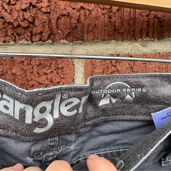 Wrangler Dark Gray Straight Leg Cargo Outdoor Pants - Picture 5 of 7